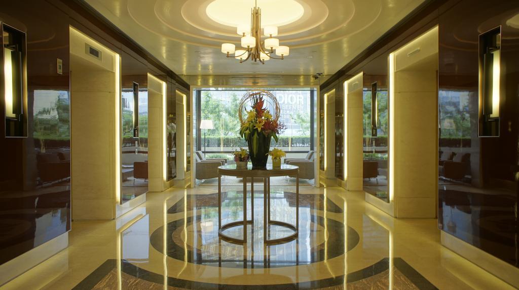 Aparthotel Centre Serviced 5*